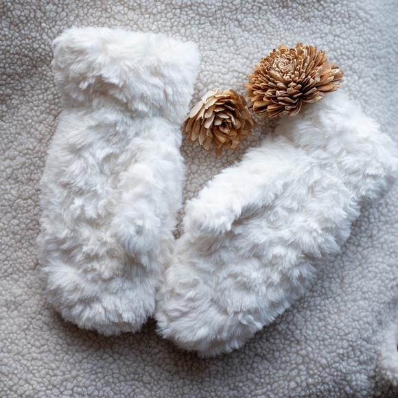 New Women's Mittens White Faux Fur Lined Winter Fashion Gloves Cozy luxury - Picture 7 of 9